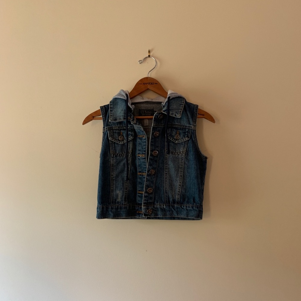 Sleeveless Jean Jacket